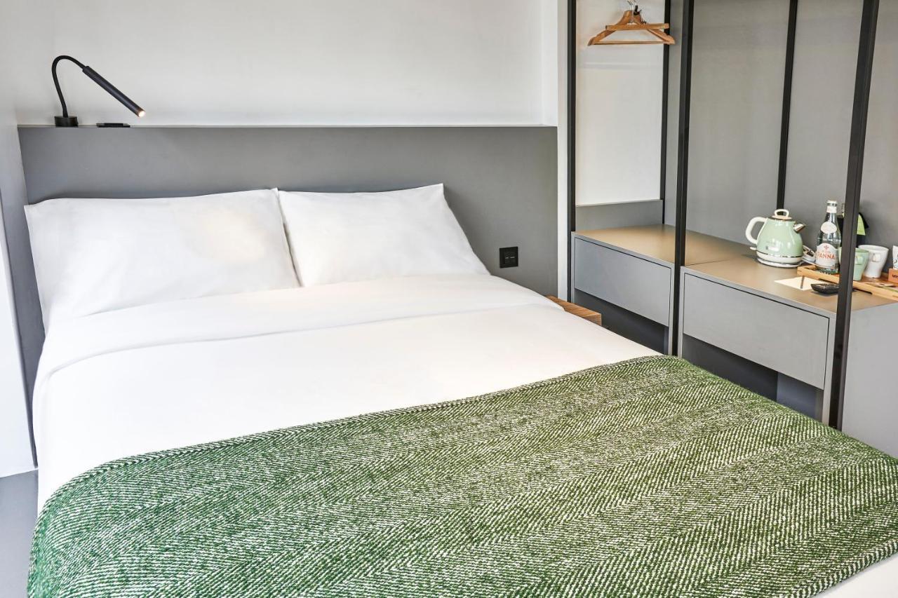 Urbanwood Ap Lei Chau Hotel Hongkong Buitenkant foto